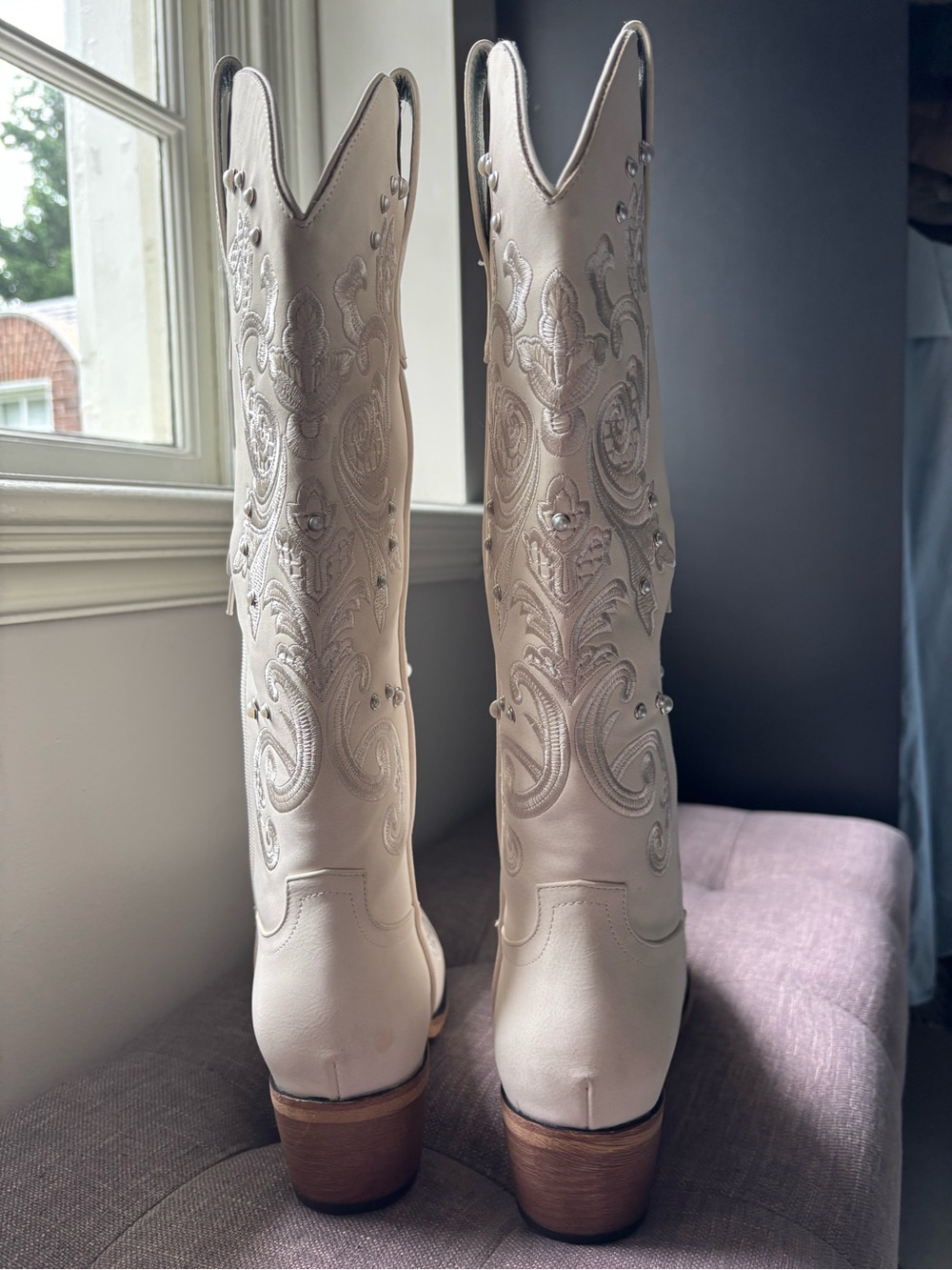 Ivory Pearl and Embroidered Western Knee-High Boots - Picture 4 of 11